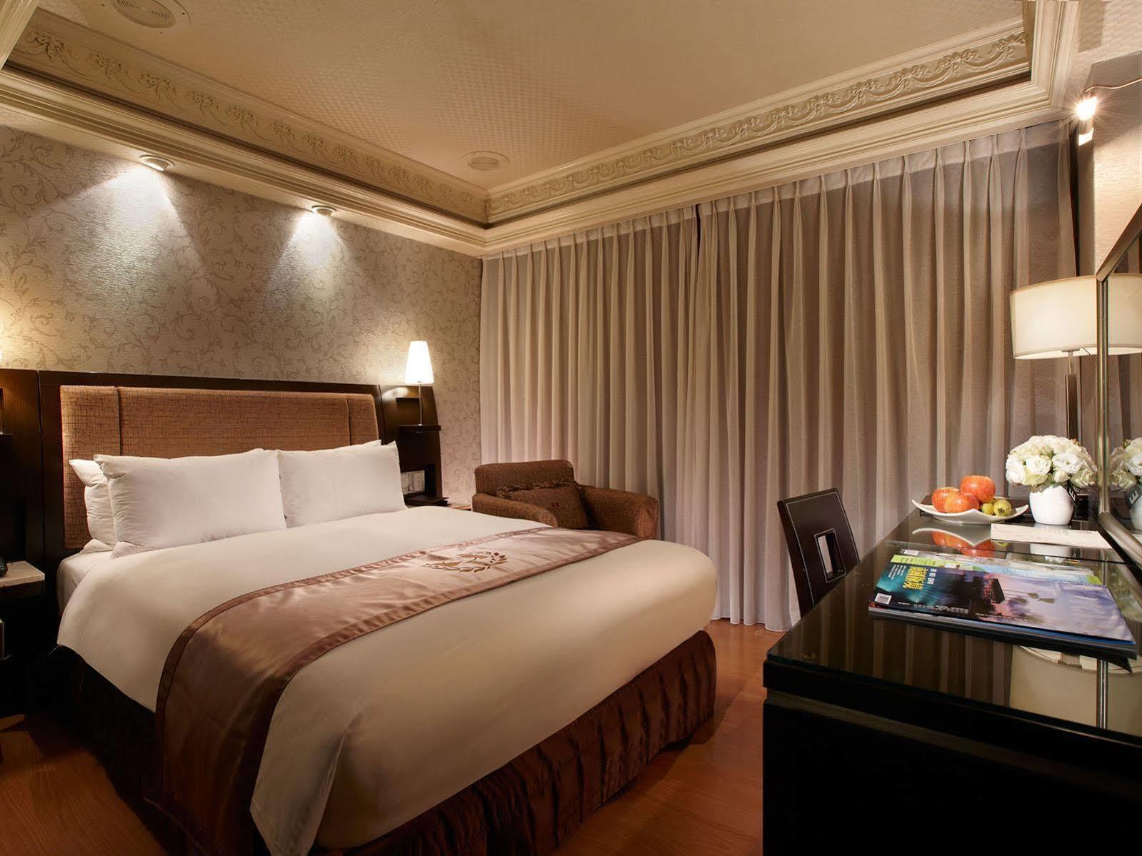 Deja Vu Hotel