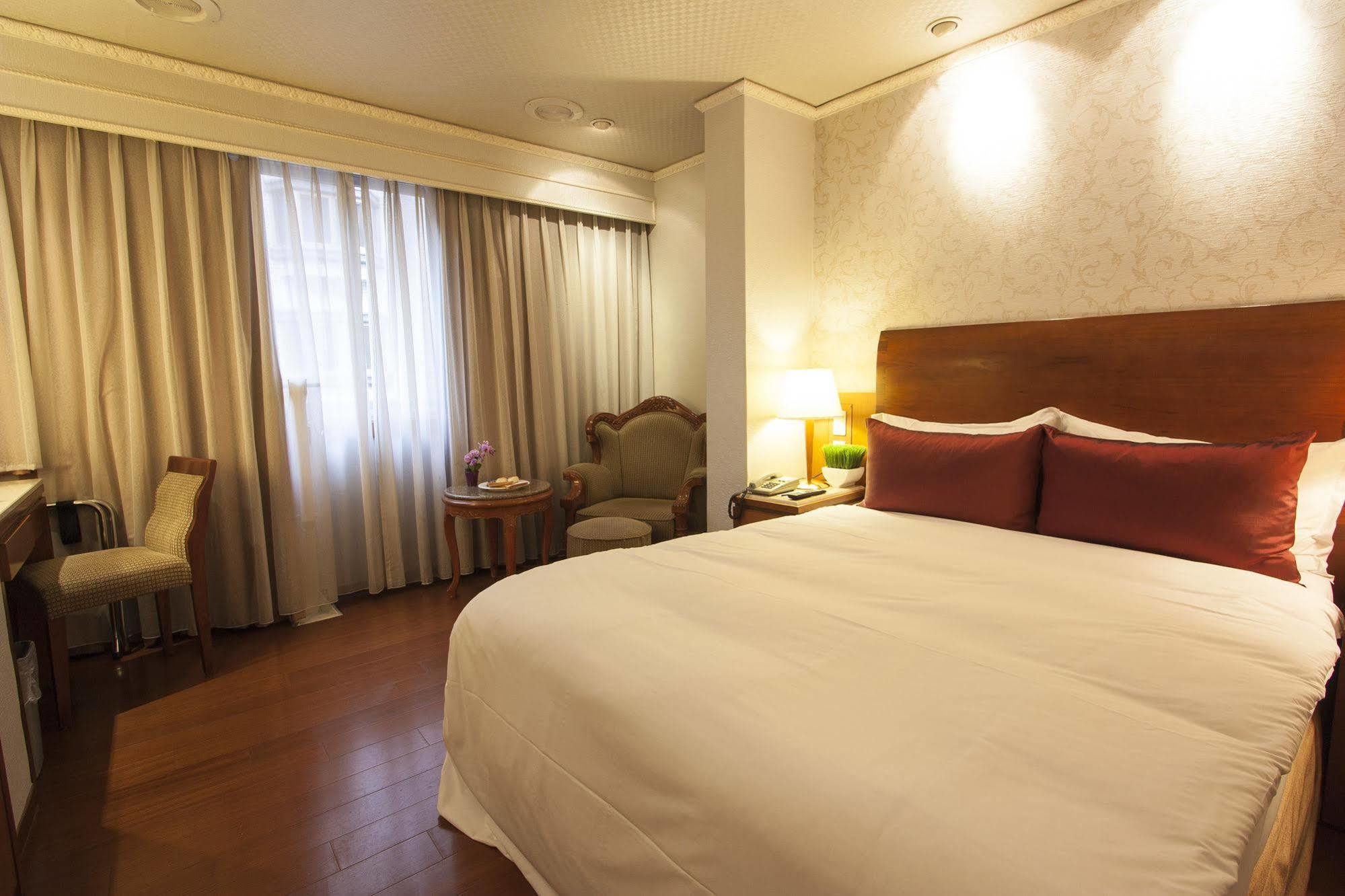 Hotel Erin 3*