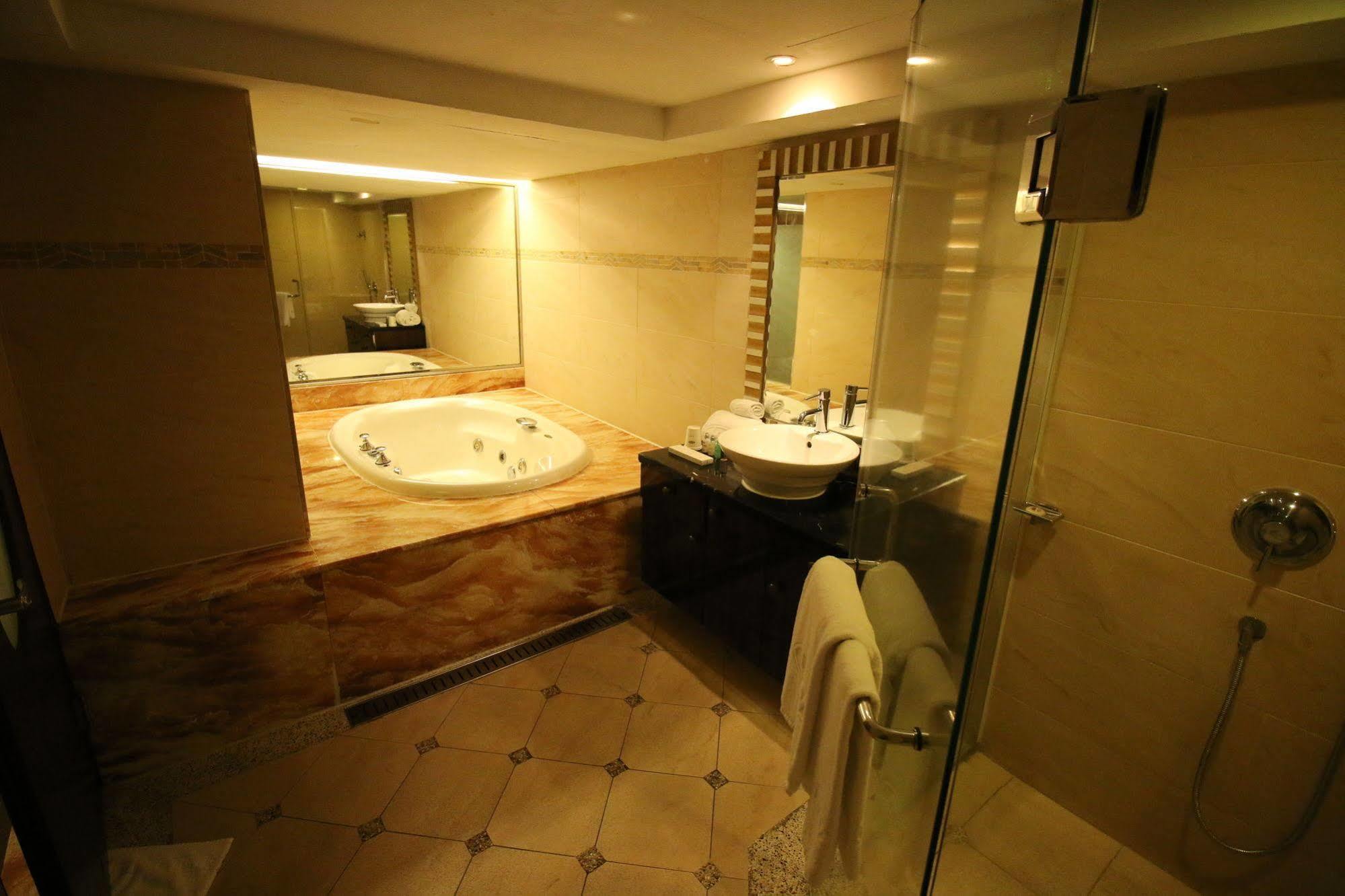 Lotty Hotel 3*
