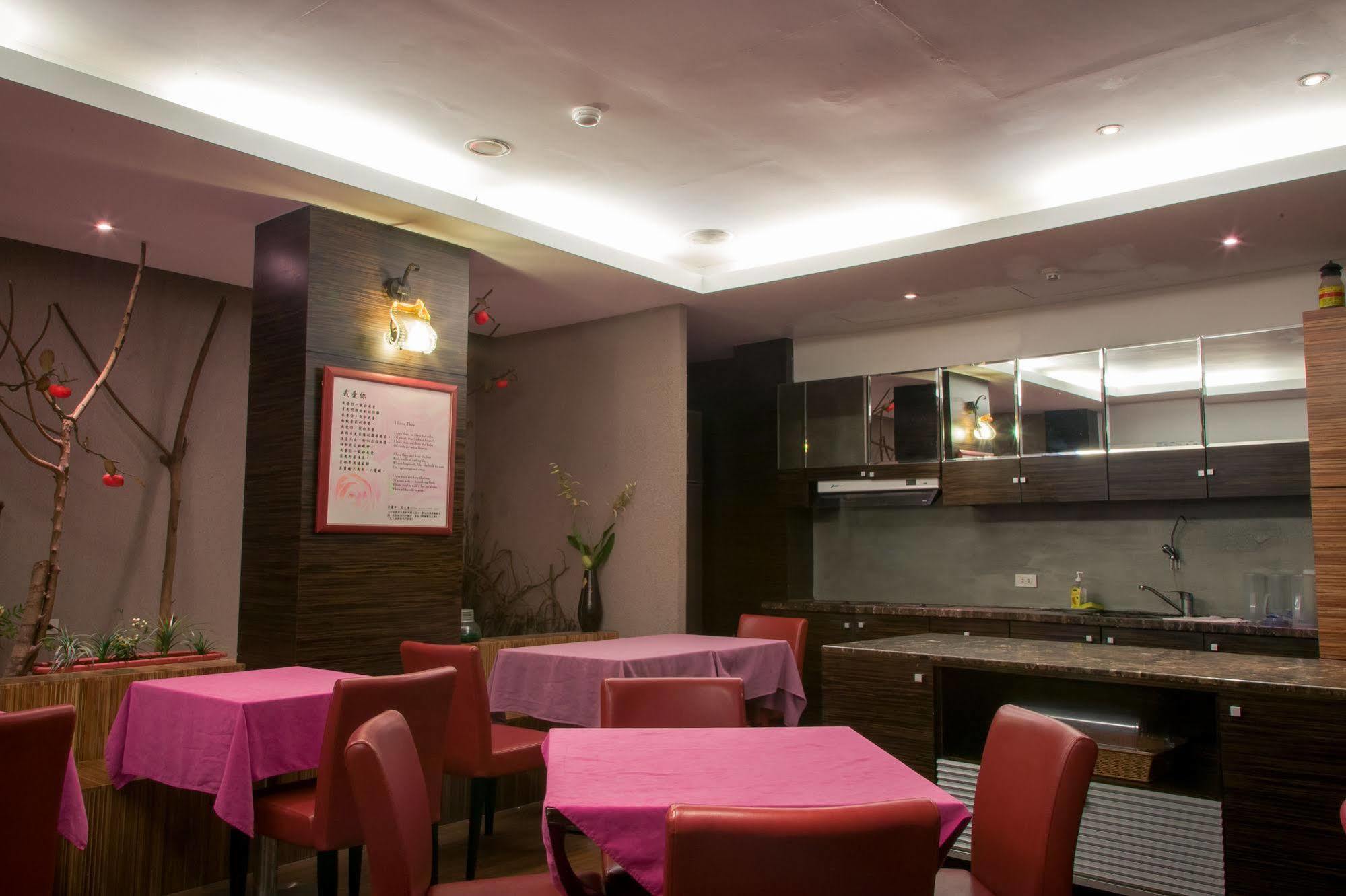 Lotty Hotel