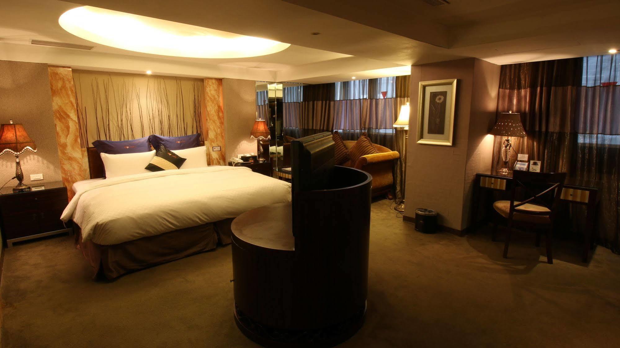 Lotty Hotel