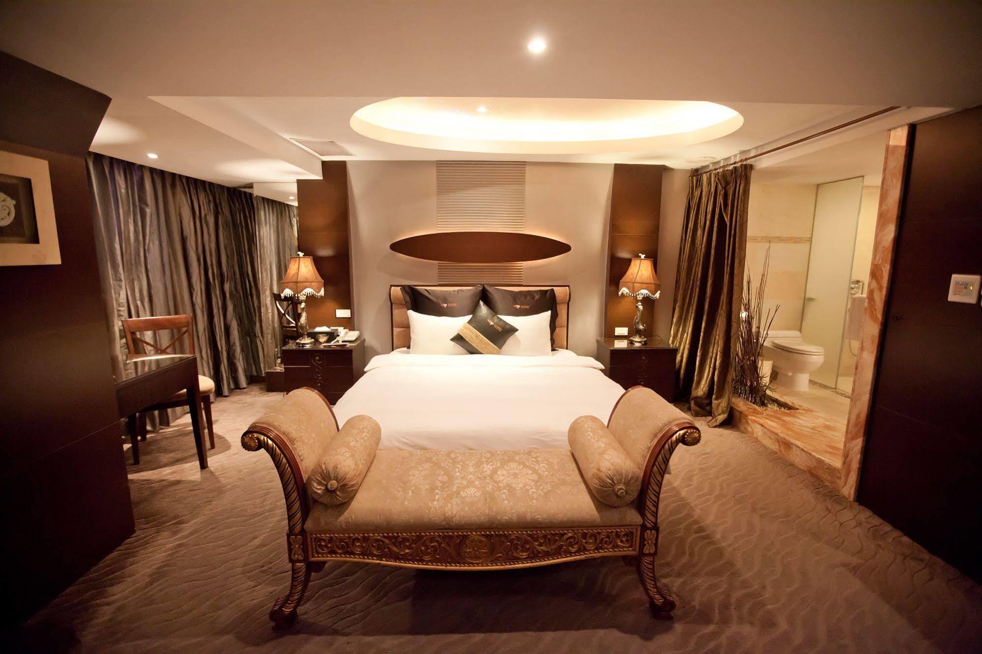 Lotty Hotel