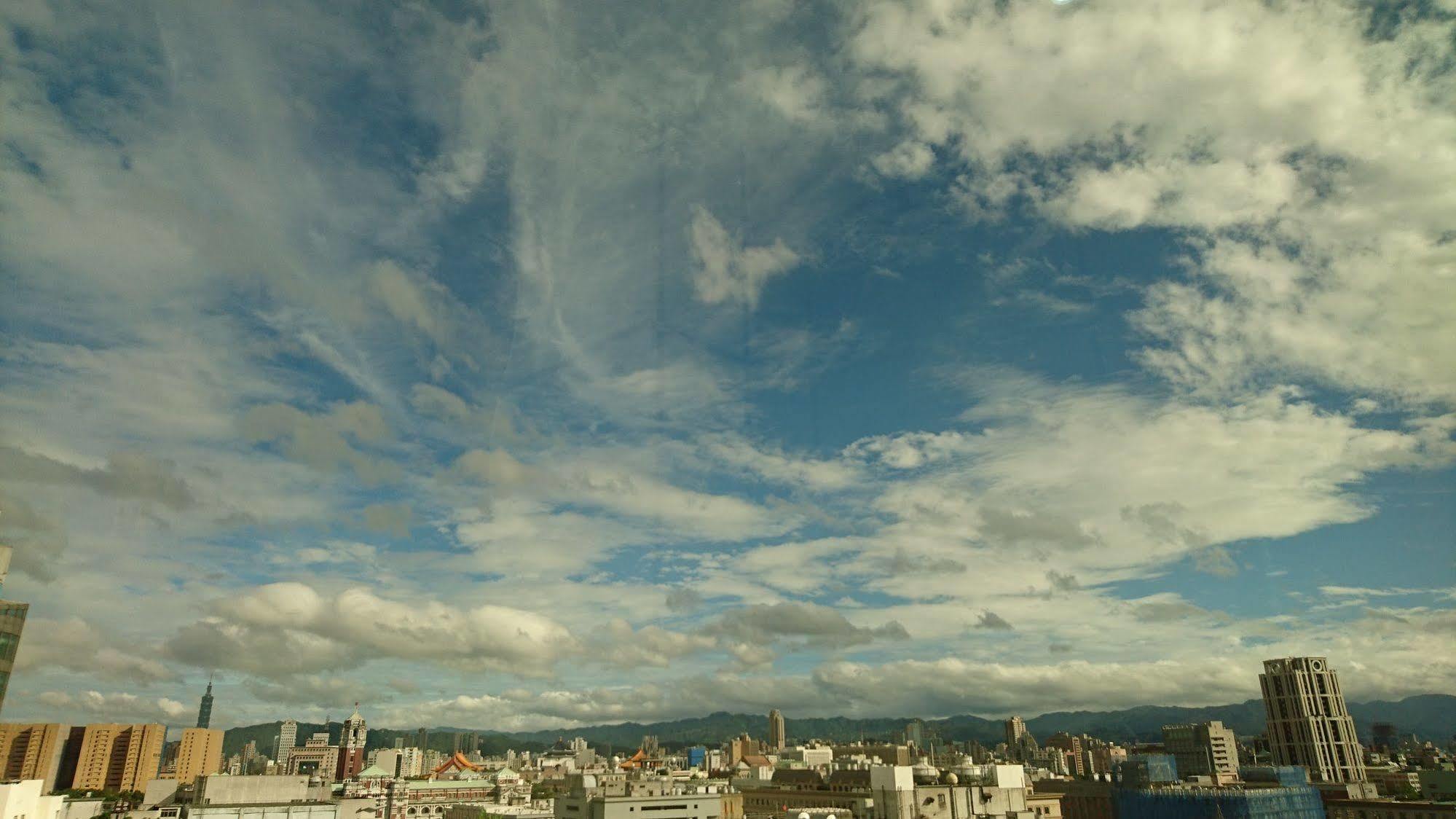 Hotel Burgary Taipei