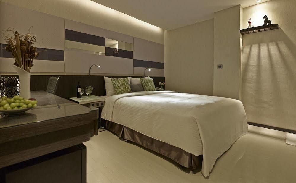 Hotel Beauty - B7 Journey