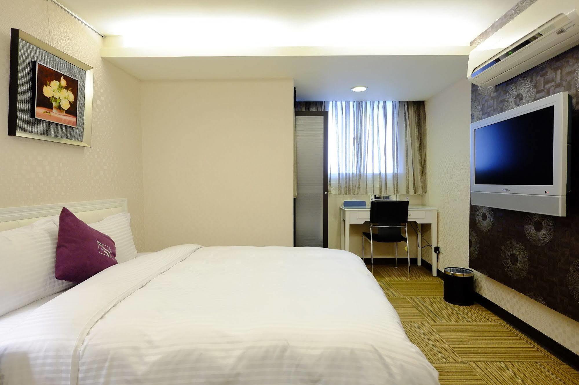 Hotel 意芙旅店 Ifinn
