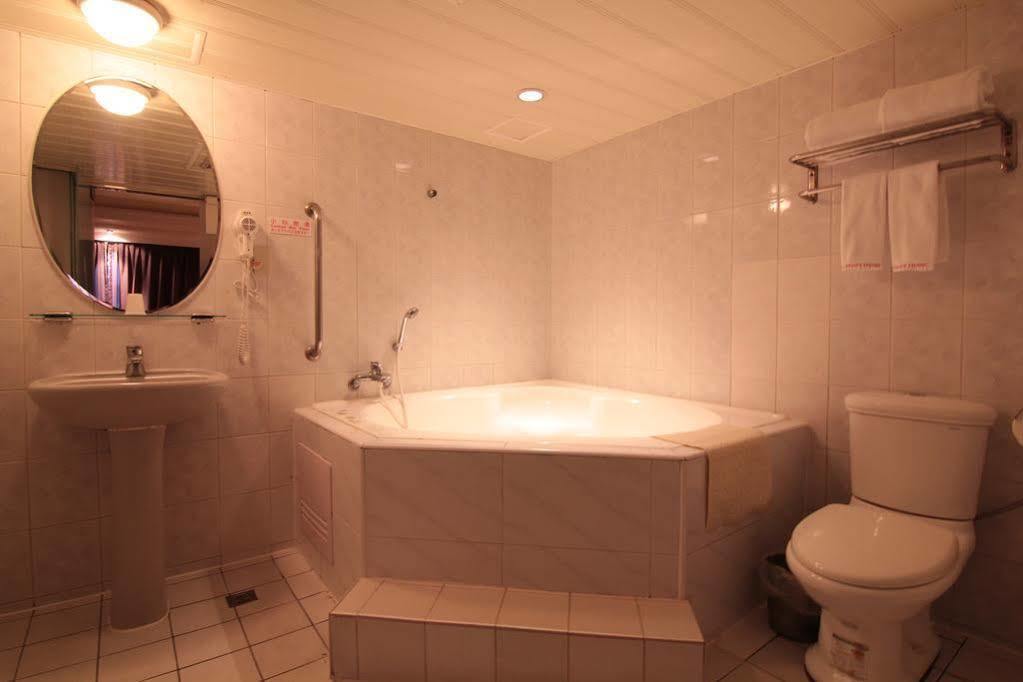 The Moon Hotel 3*
