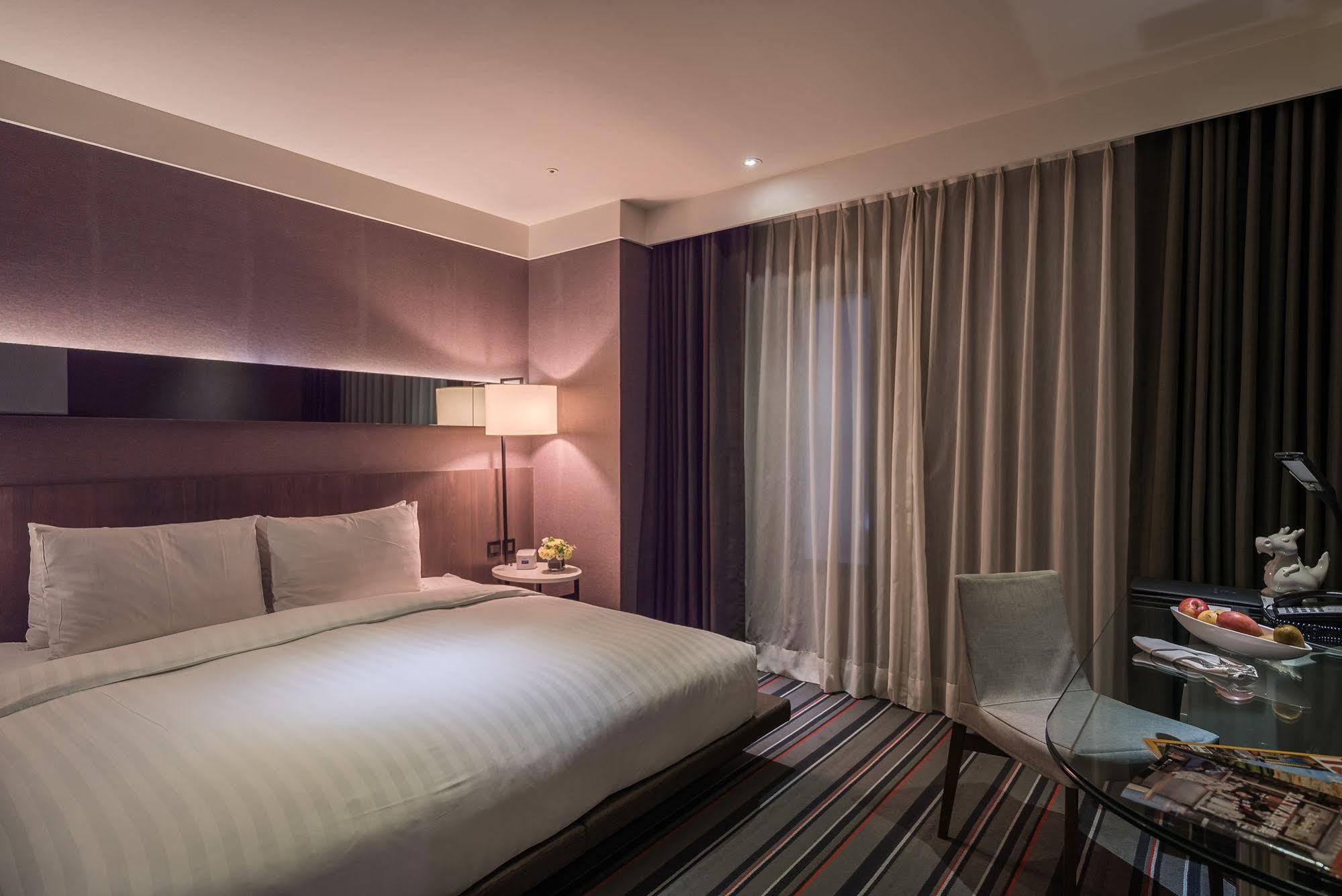 Westgate Hotel 4*