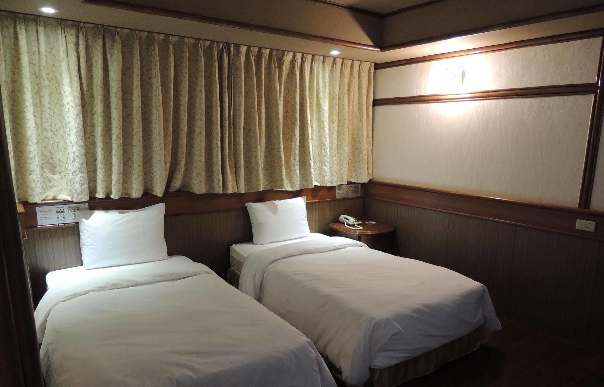 Many Flower Business Hotel 2*