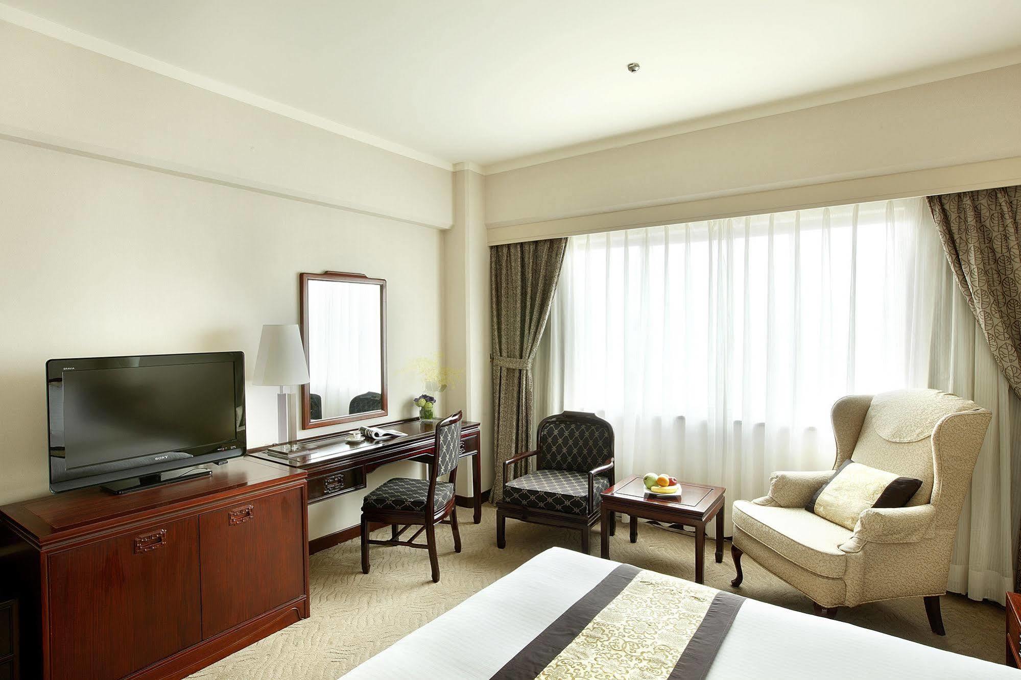 The Howard Plaza Hotel