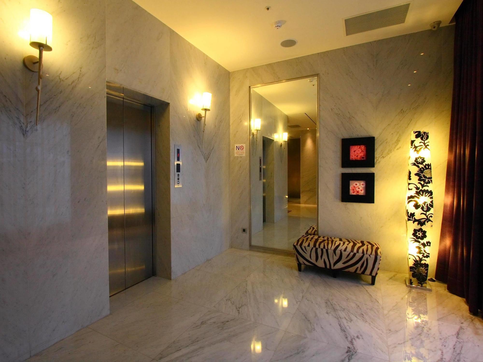 Hotel Grandee