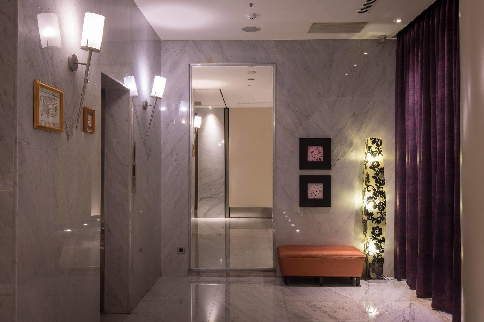 Grandee Hotel
