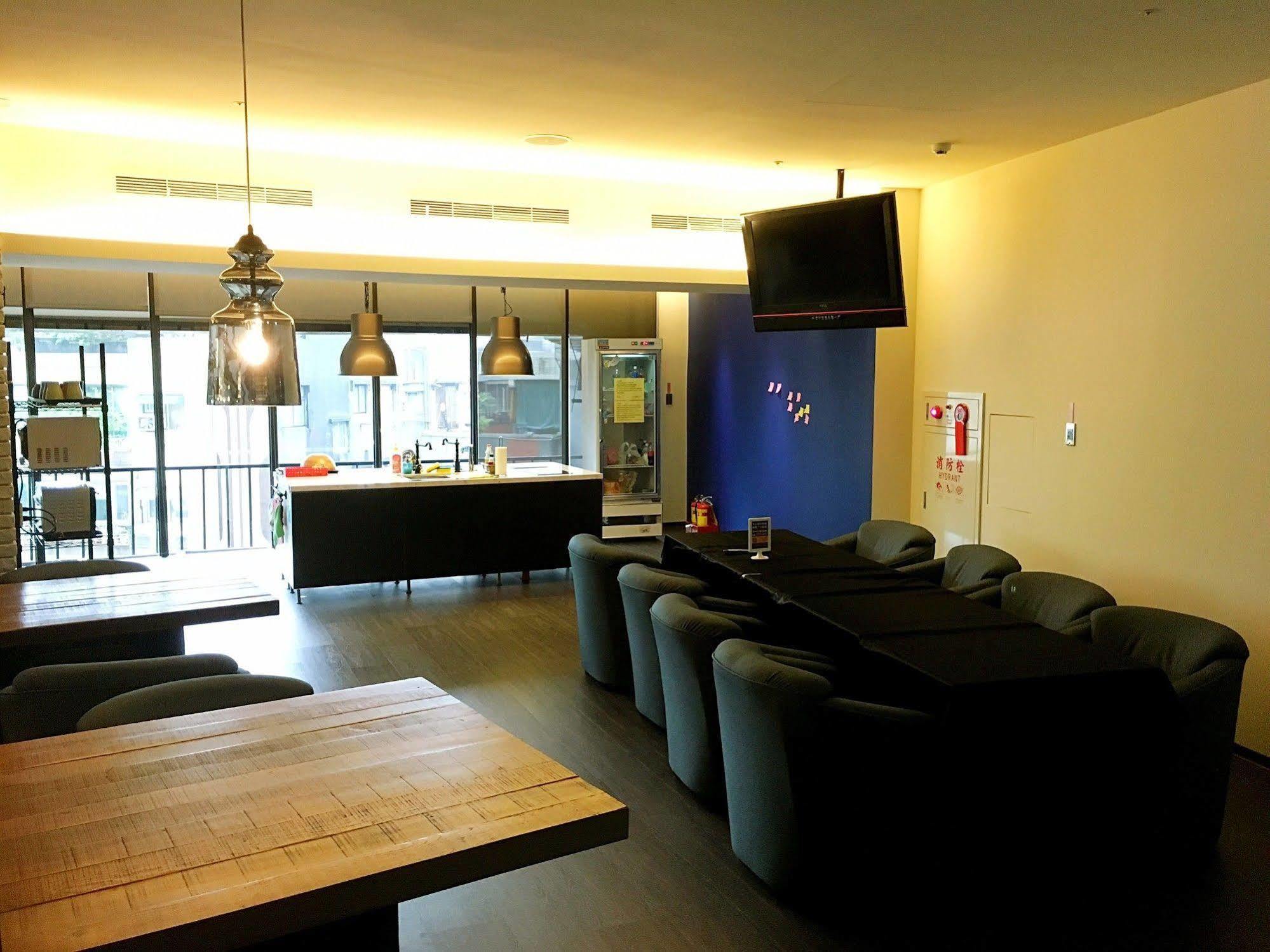 Hotel Amici Six Star 3*