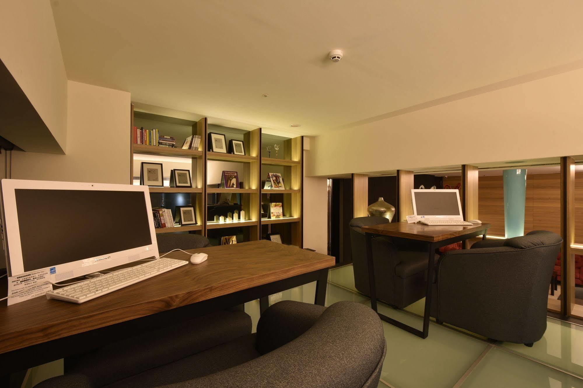 Amici Six Star 3* Taipei