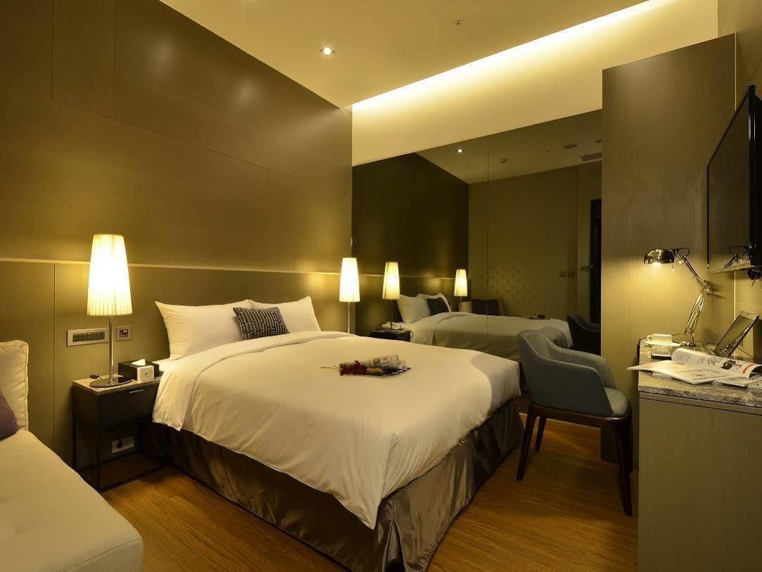 Amici Six Star 3* Taipei
