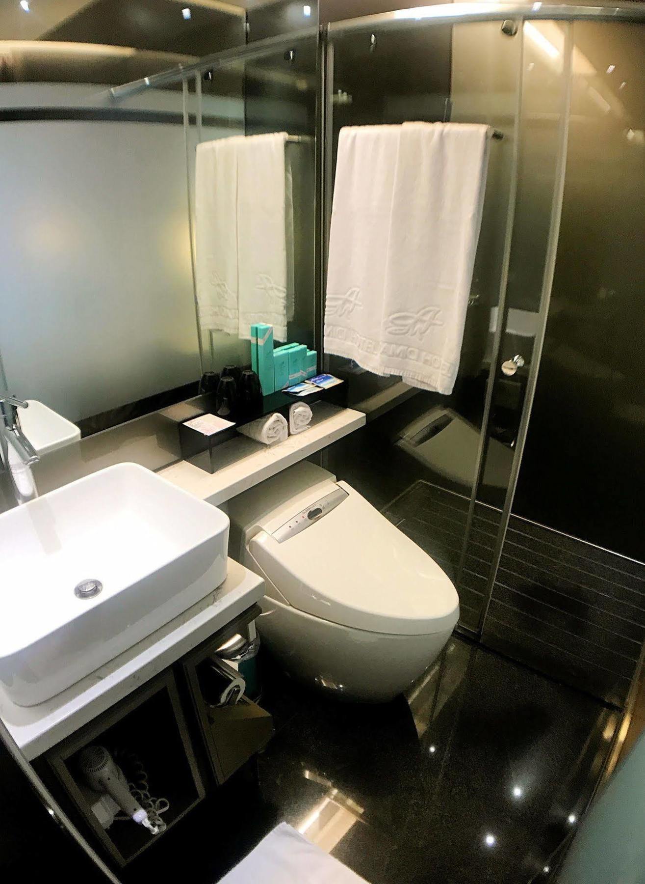 Hotel Amici Six Star 3*