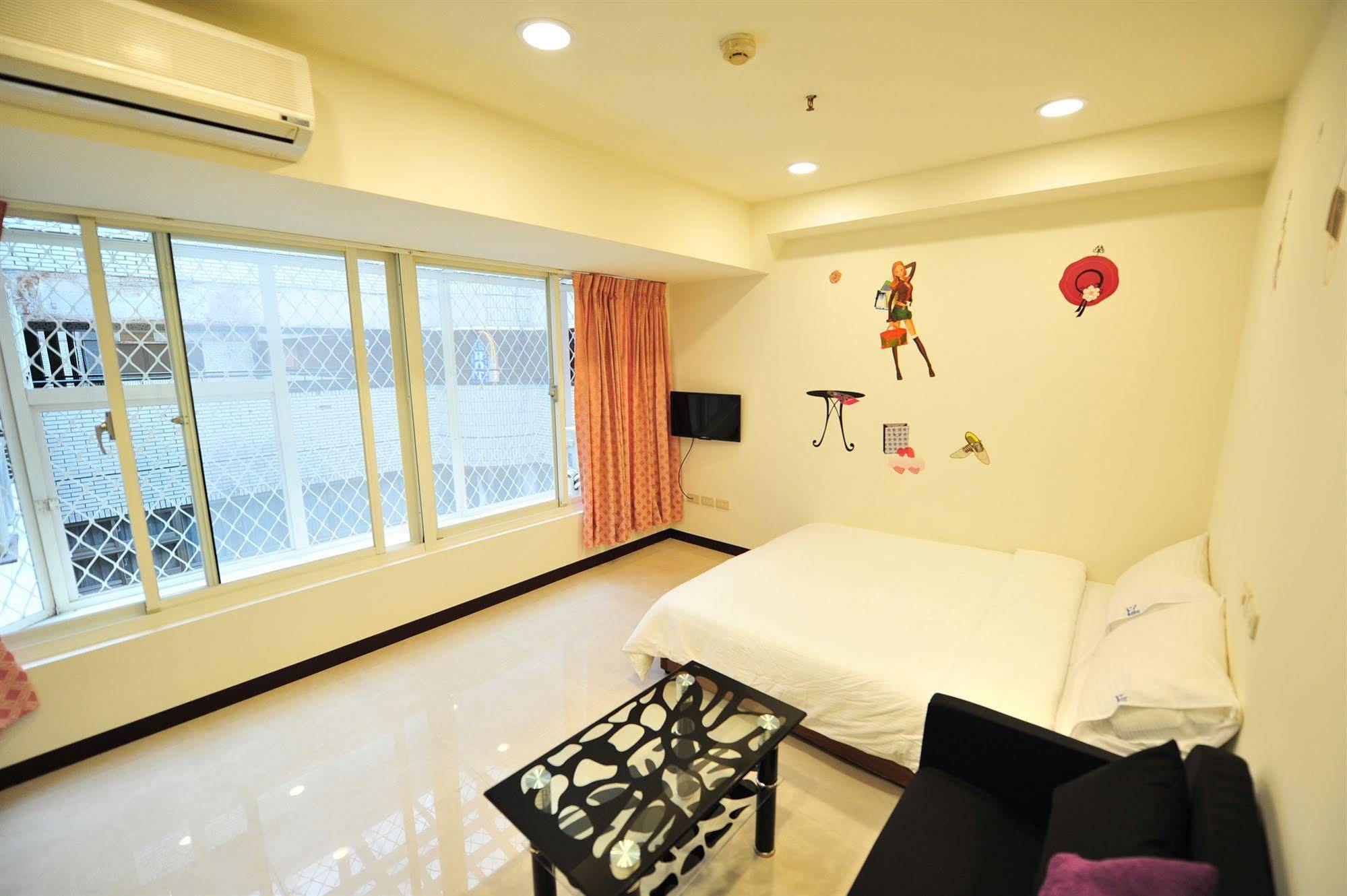 Ezbookers Dunhua 2* Taipei