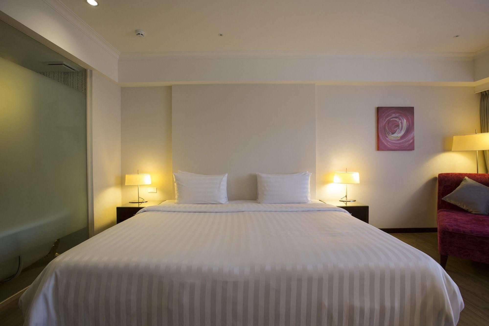 Hotel Check Neihu