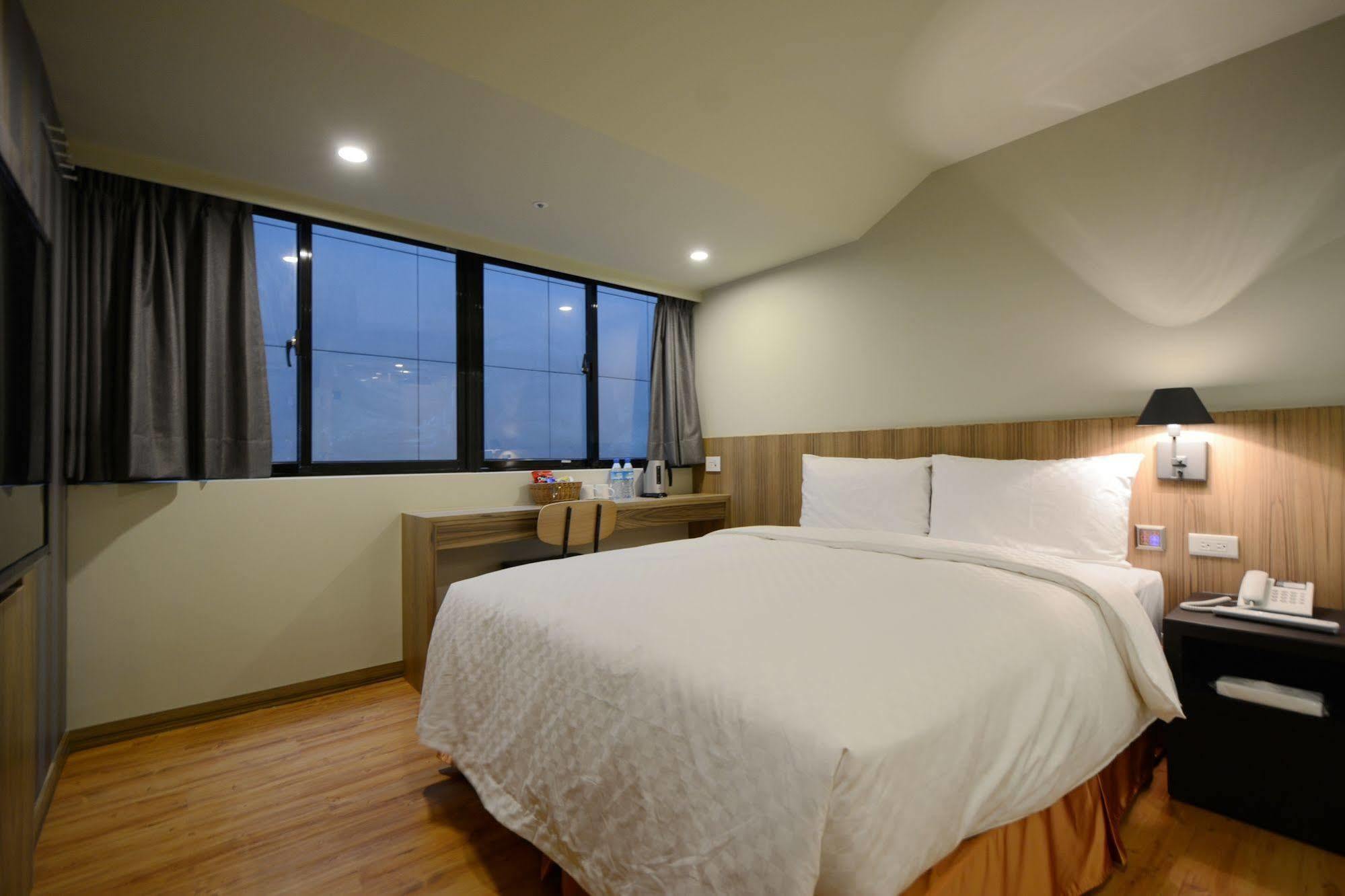 Inn Smile - Main Station 3*