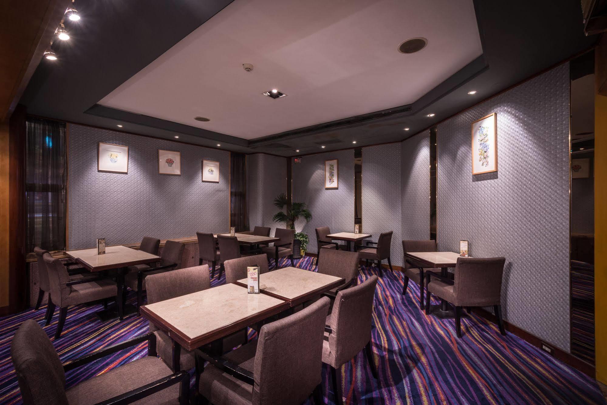 Hotel Fullerton - East 4*