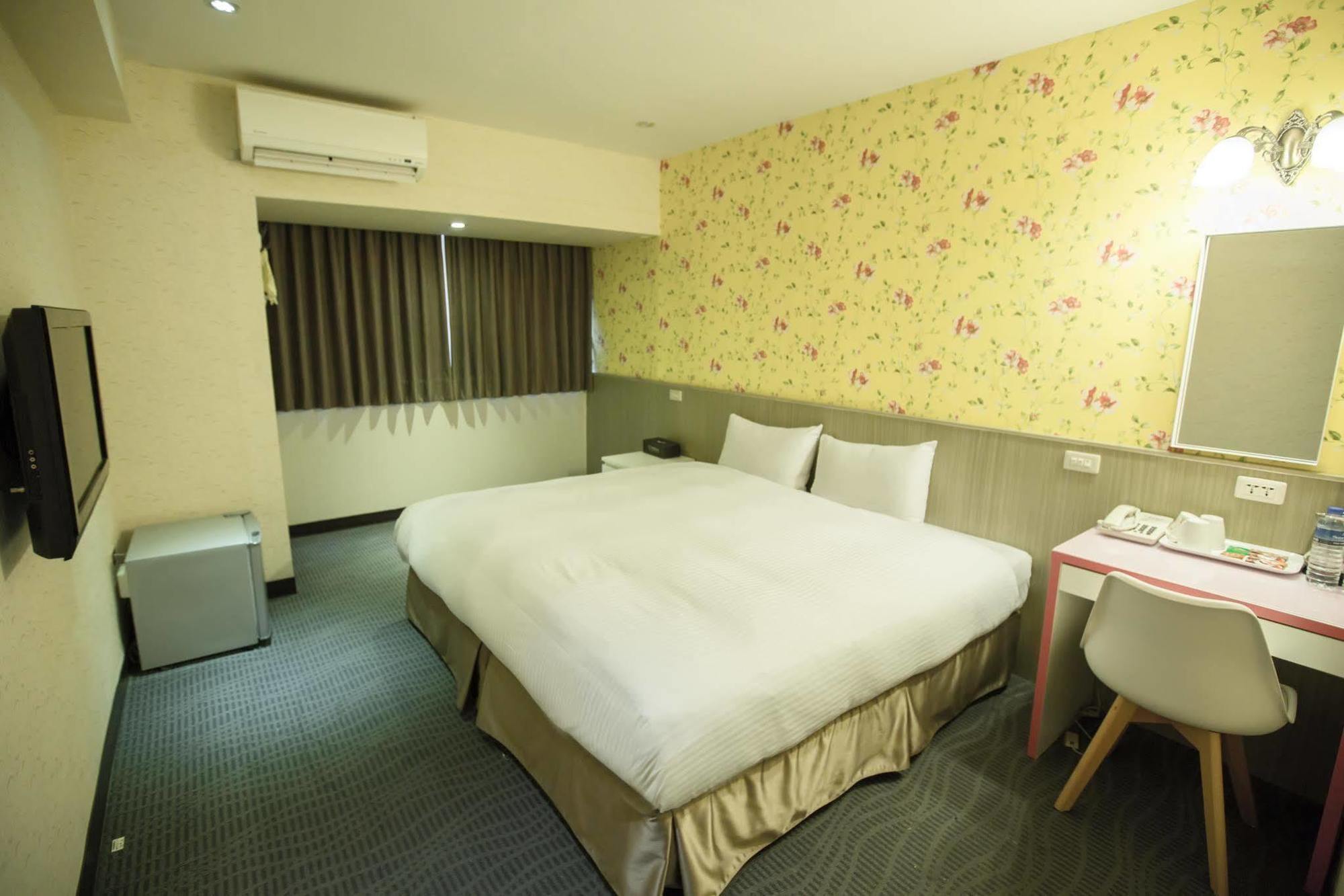 Hotel Ximen Relite