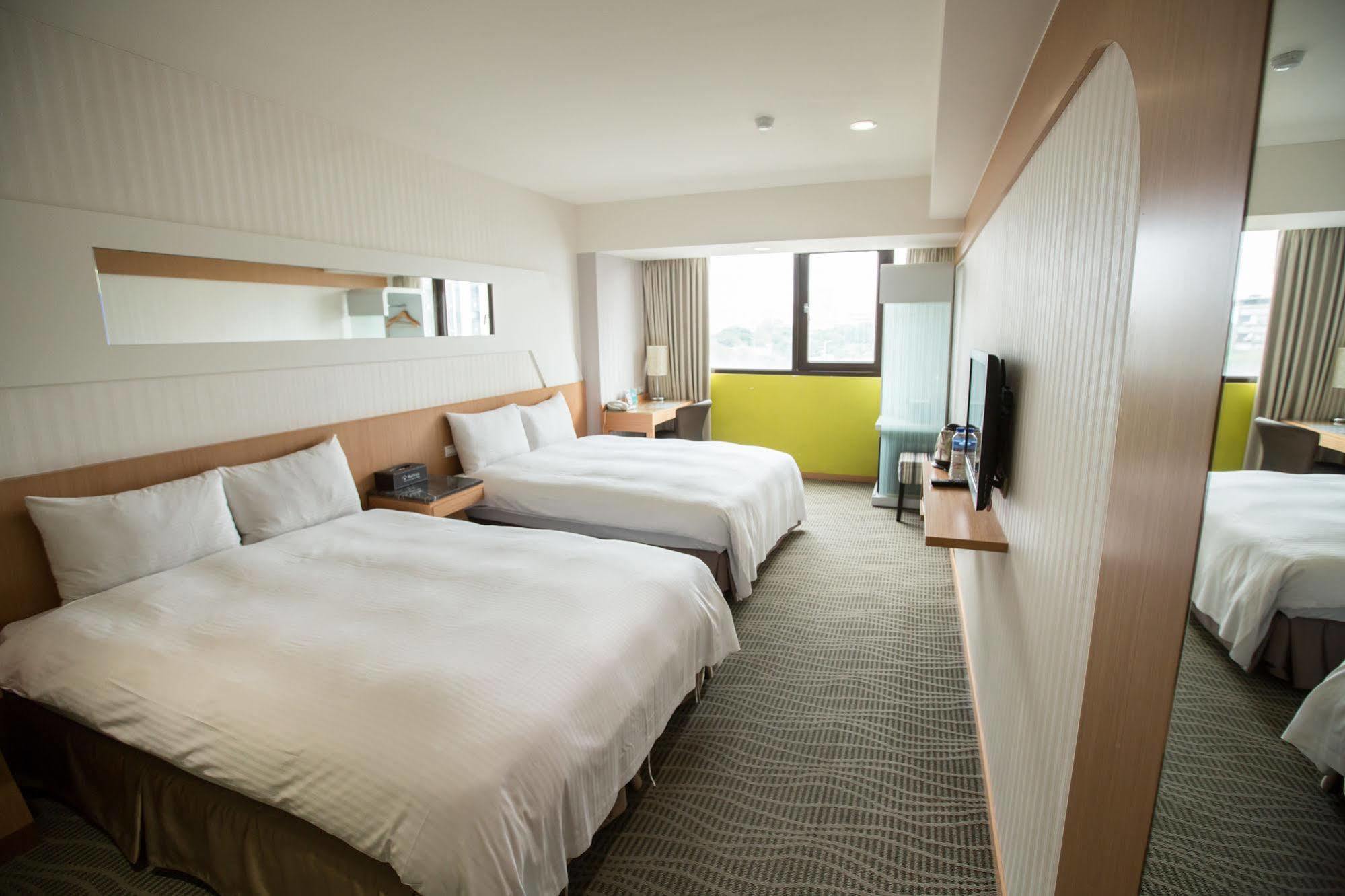Hotel Ximen Relite 3*