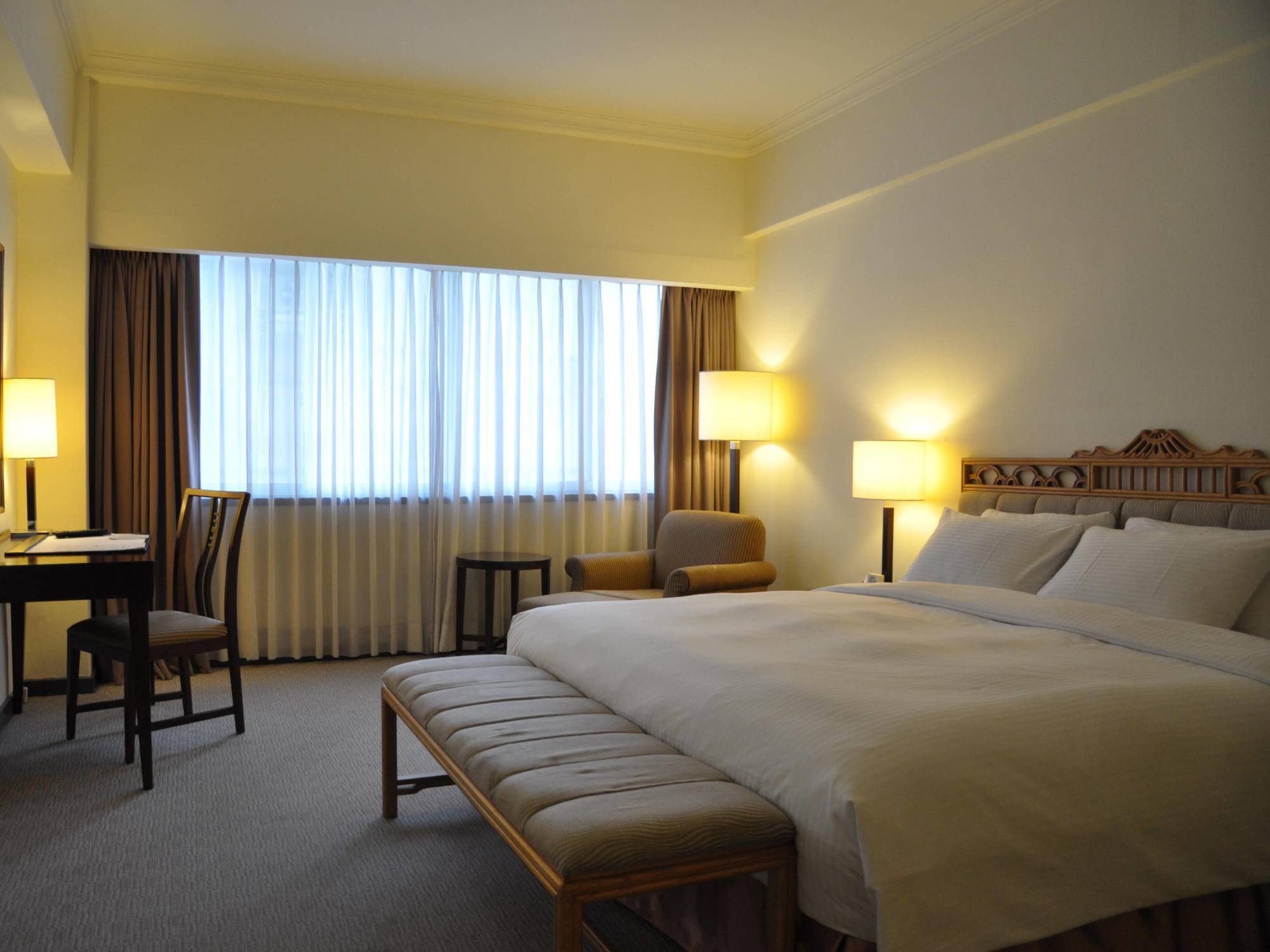 Caesar Park Hotel