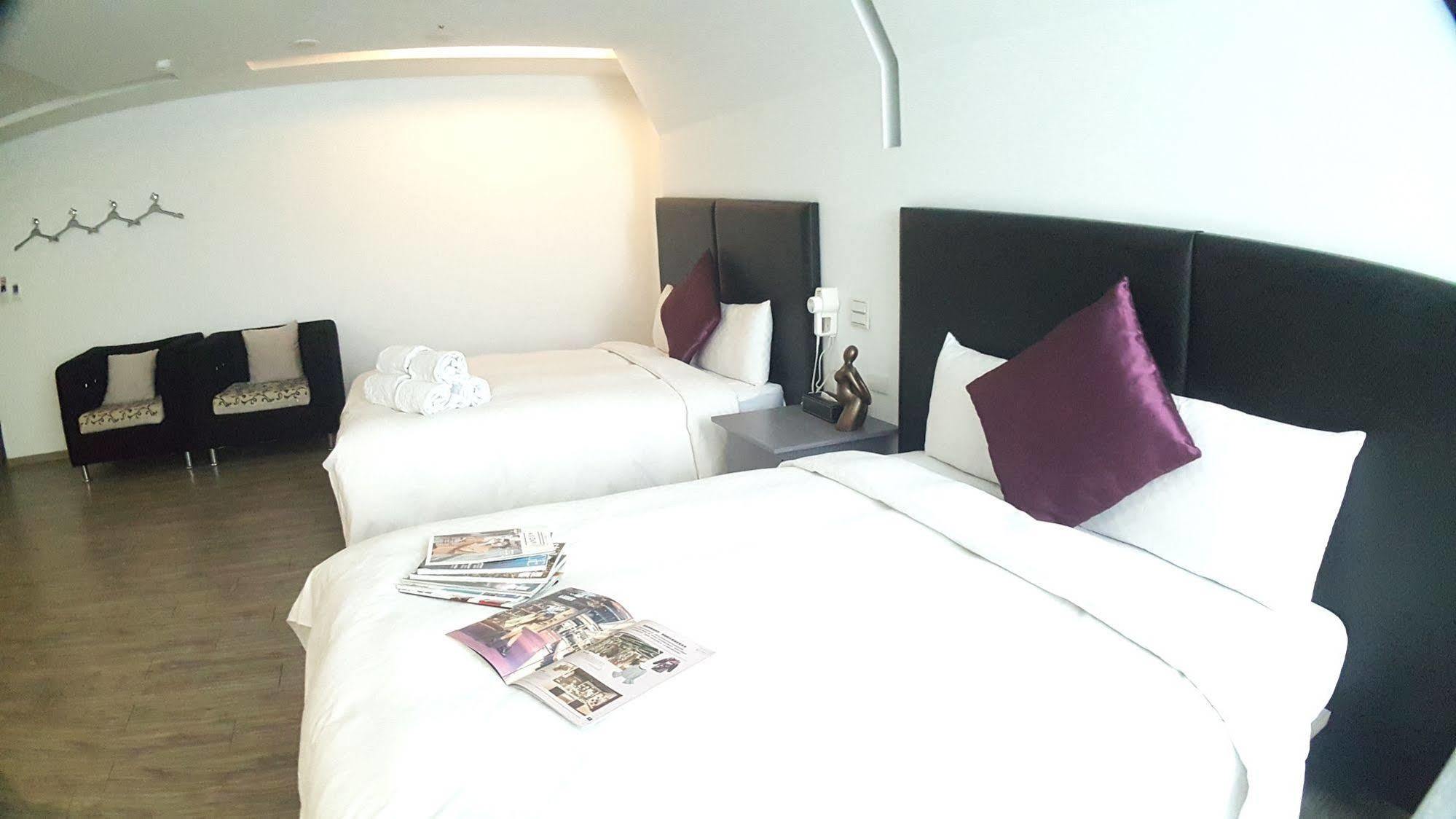 Walker Hotel - Zhengyi 3* Taipei