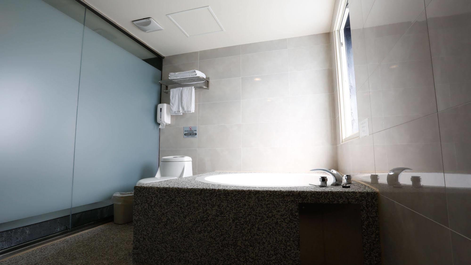 Walker Hotel - Zhengyi 3* Taipei