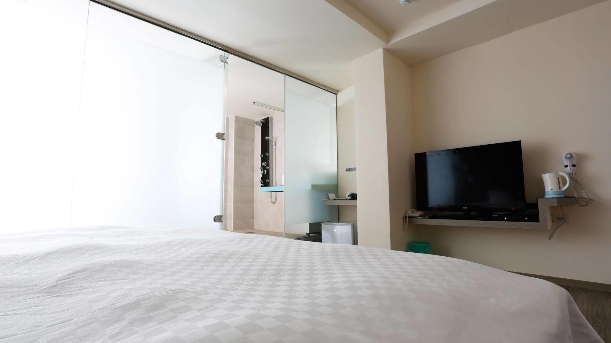Walker Hotel - Zhengyi Taipei