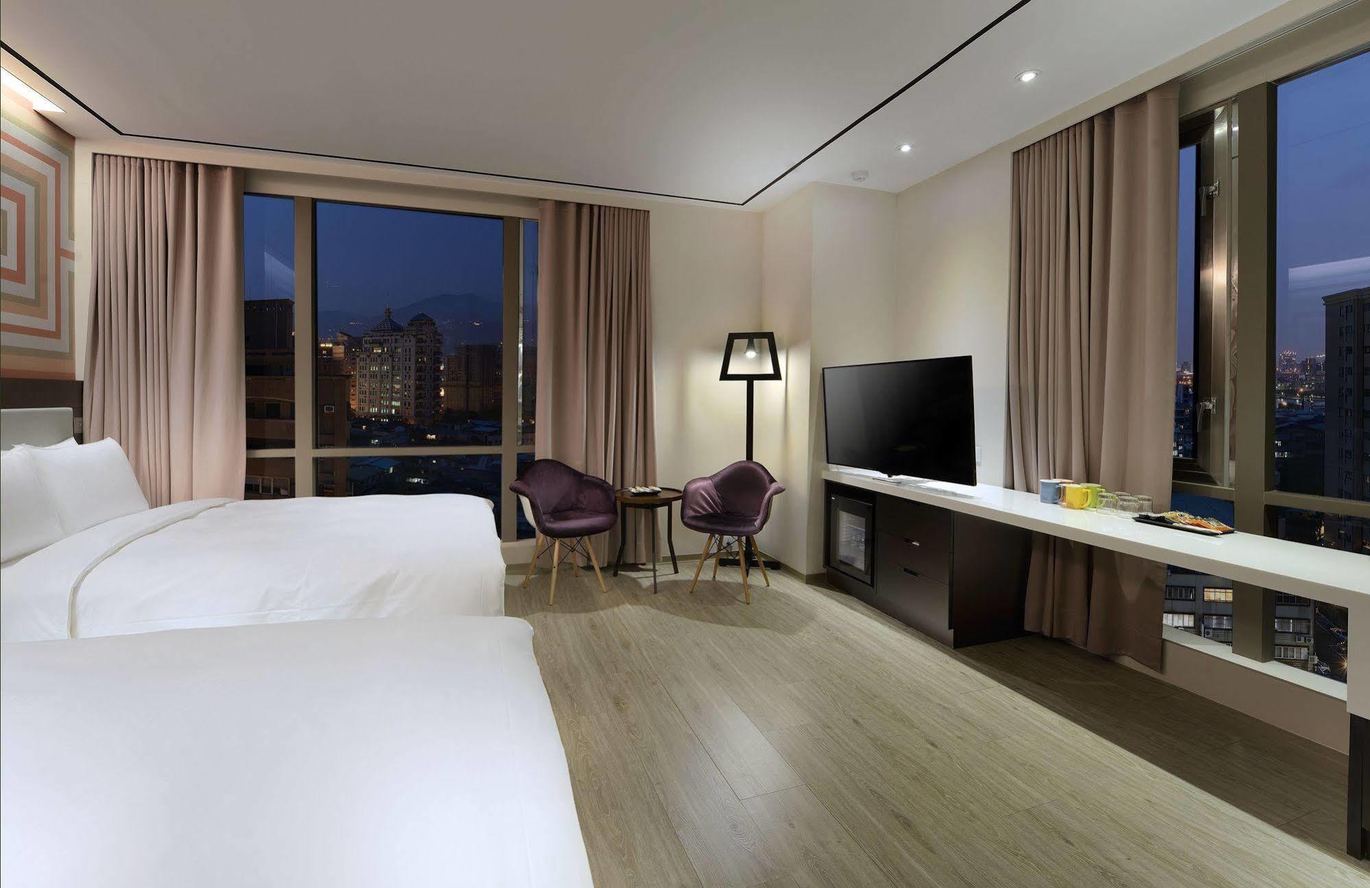 Uinn Business Hotel-shihlin Hotel 4*