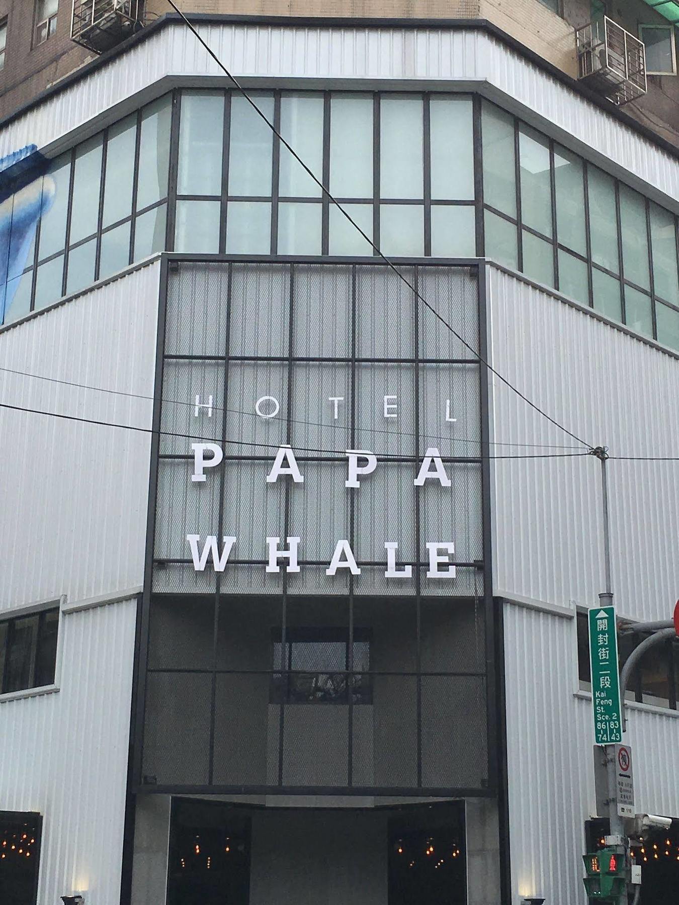 Papa Whale 4*