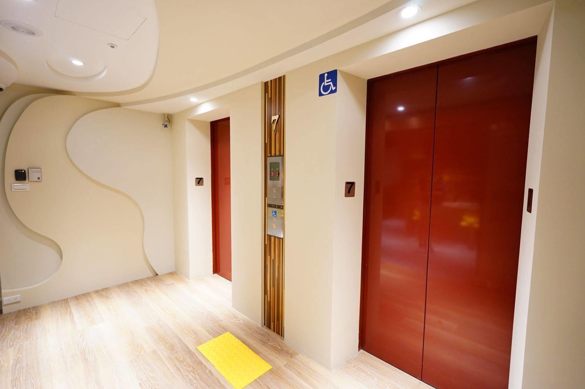 Hostel Cavemen Station Youth Branch *