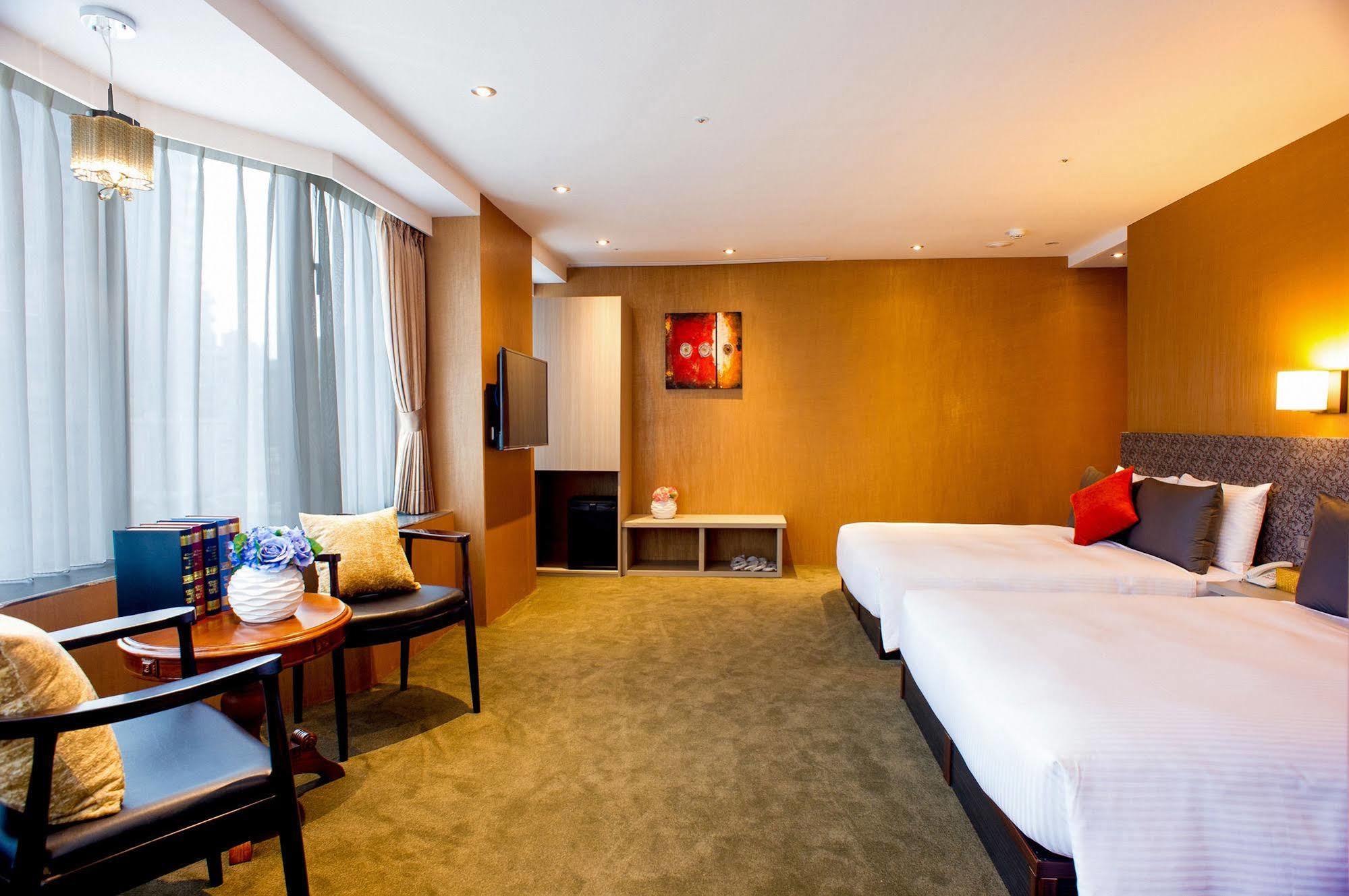 M - Main Station Hotel 3*