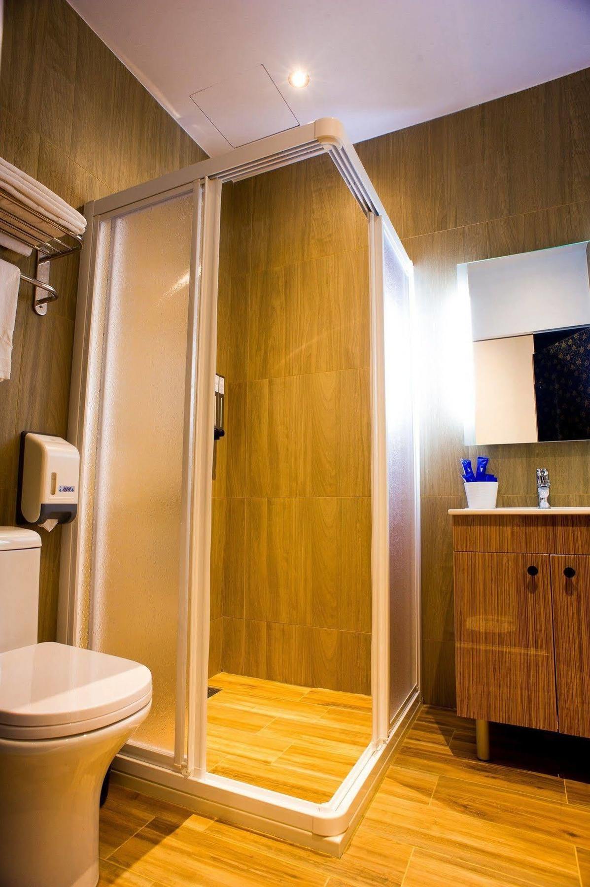 Hotel M - Main Station 3*