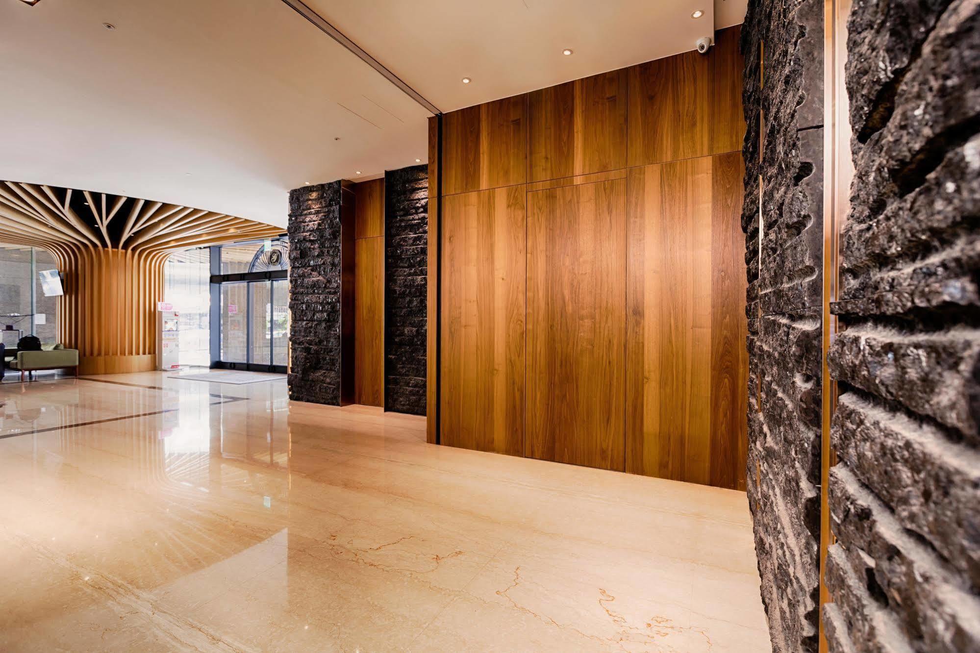 World Grand Nanjing Hotel 4*