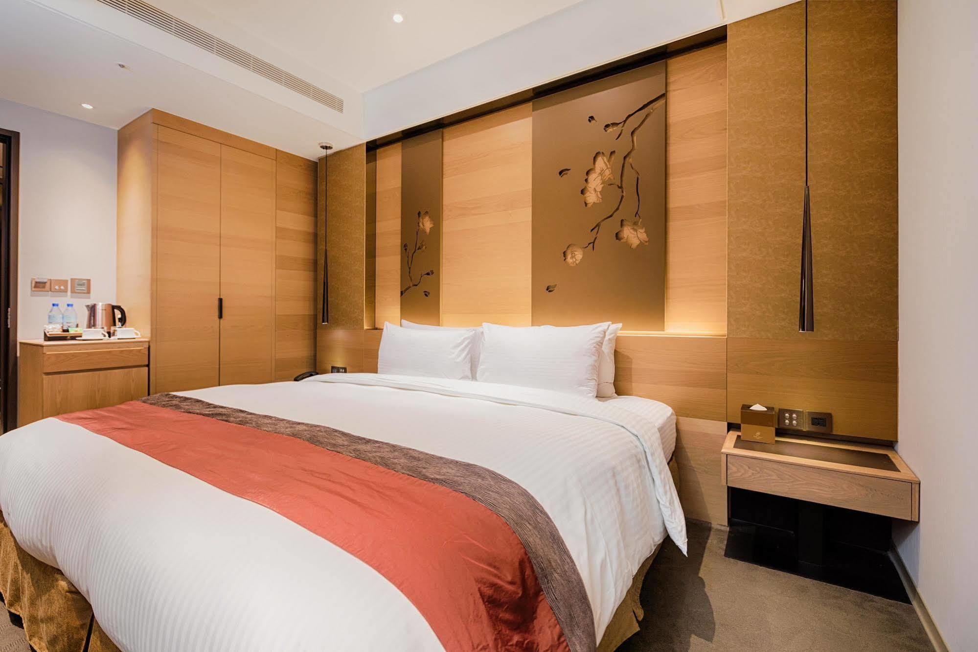 World Grand Nanjing Taipei