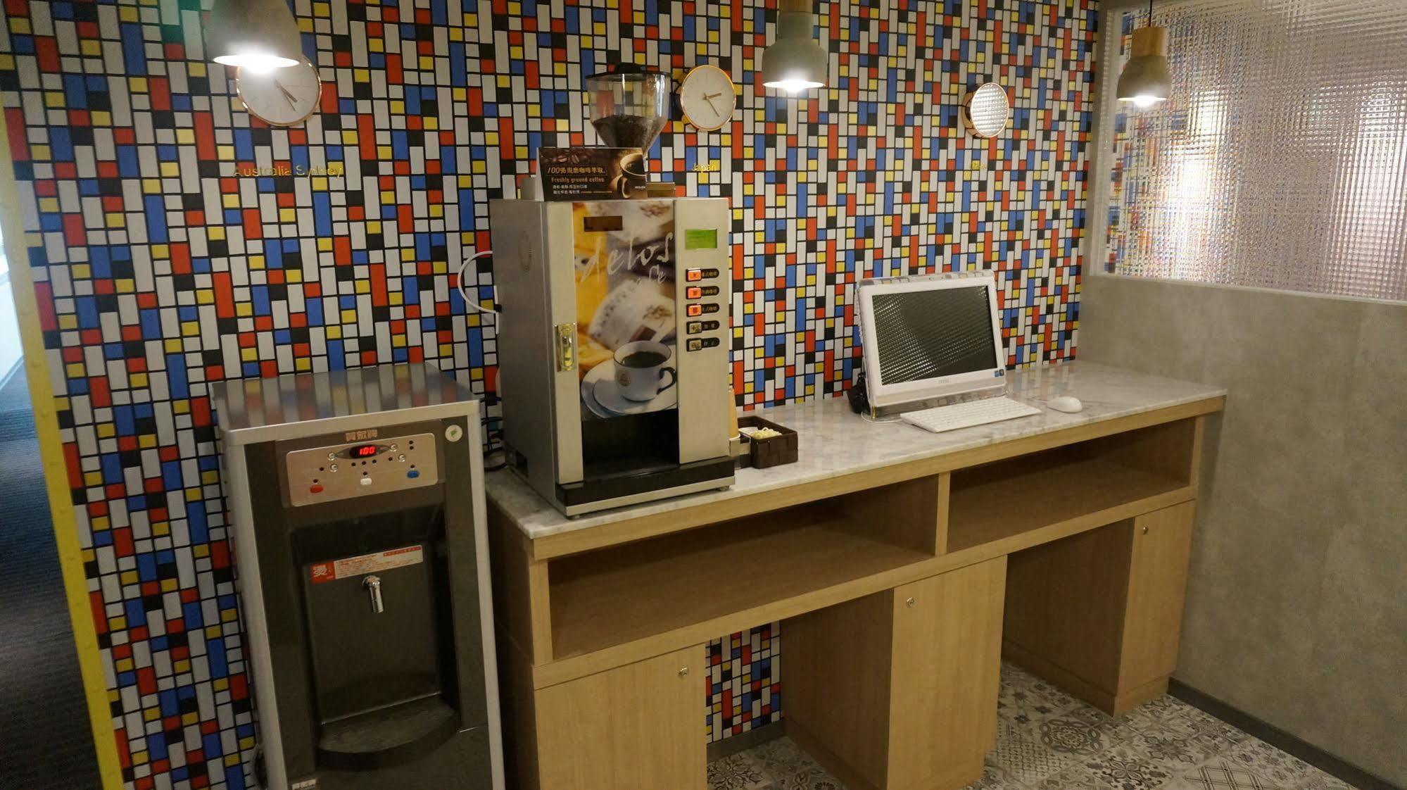 Hotel Click - Ximending Branch