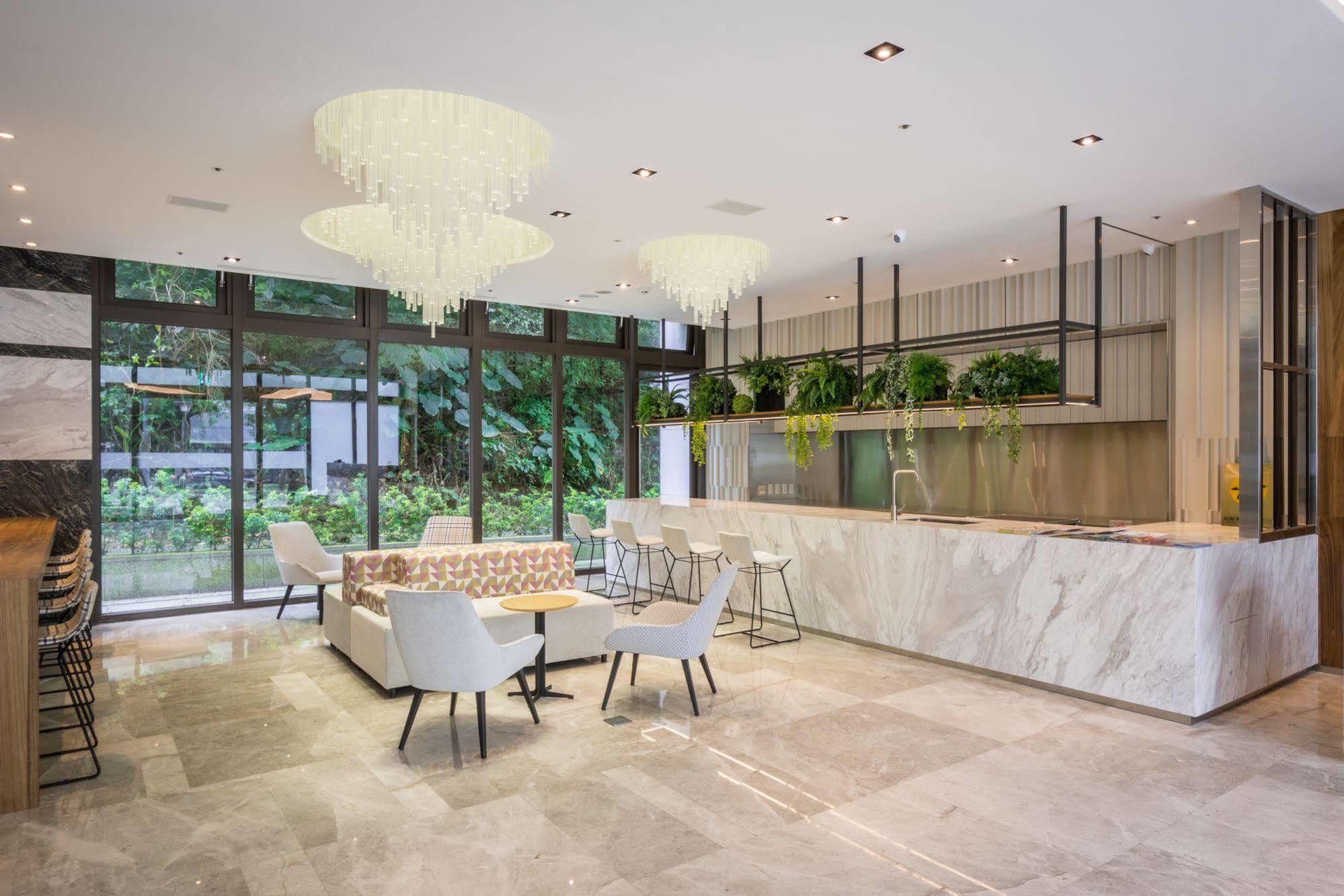 World Nangang Hotel