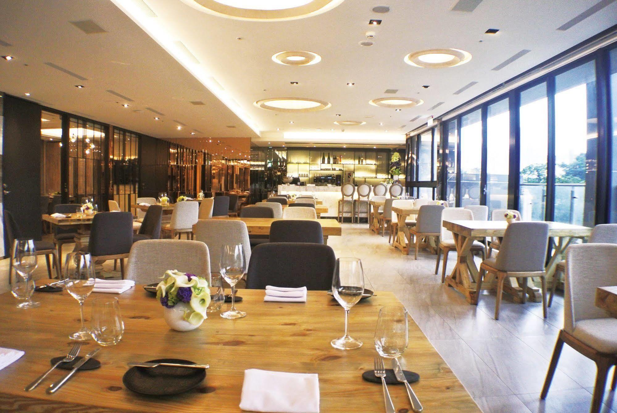 World Nangang Hotel Taipei