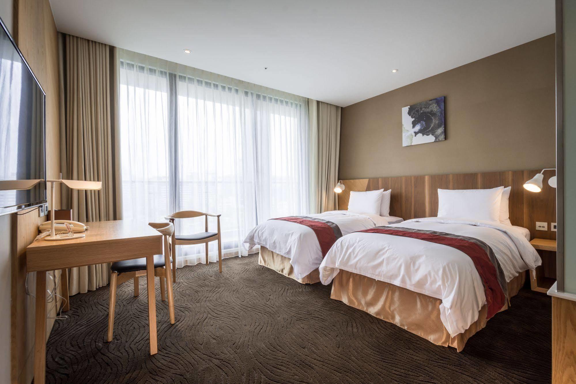 World Nangang Hotel