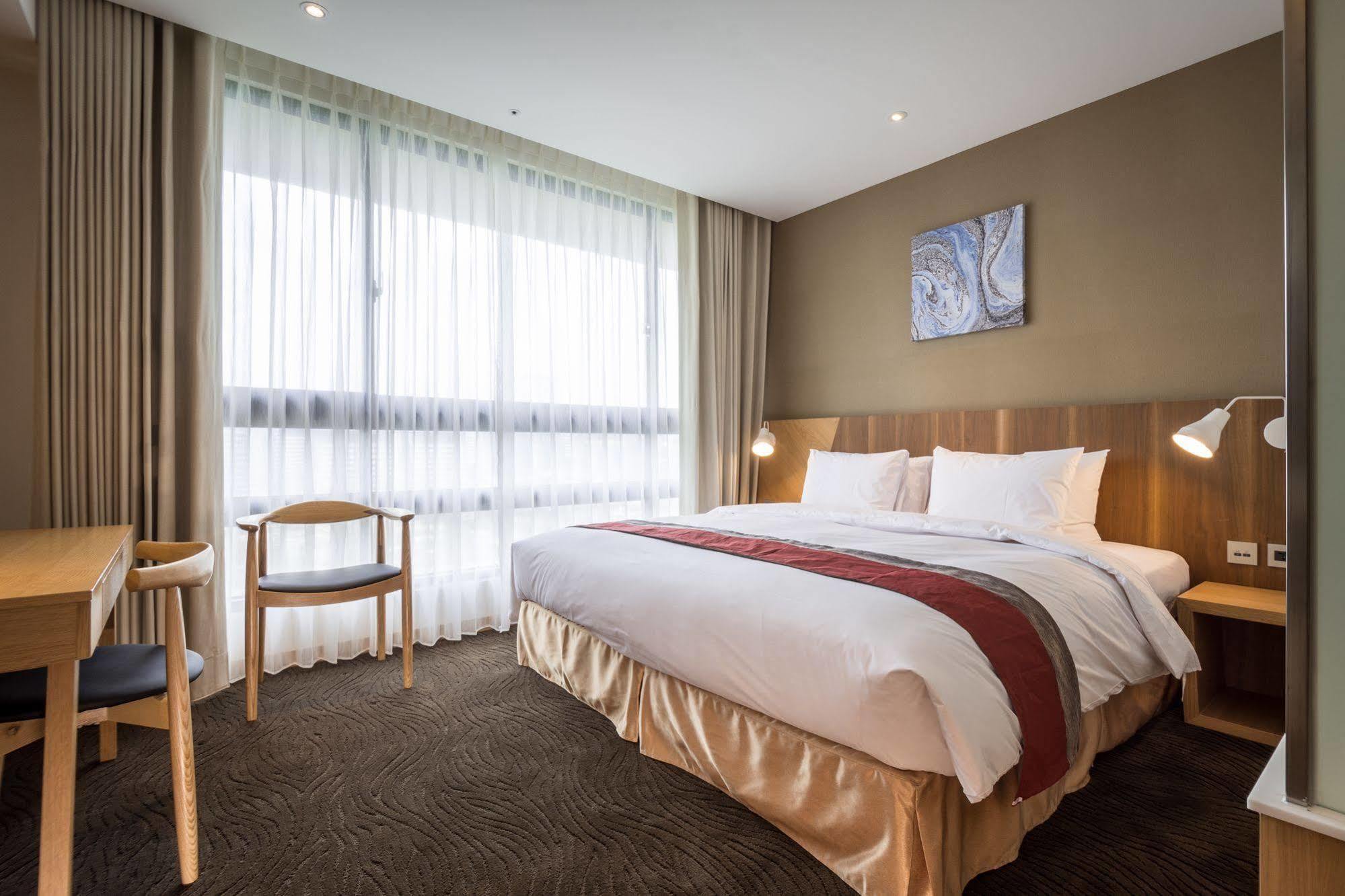 World Nangang Hotel Taipei