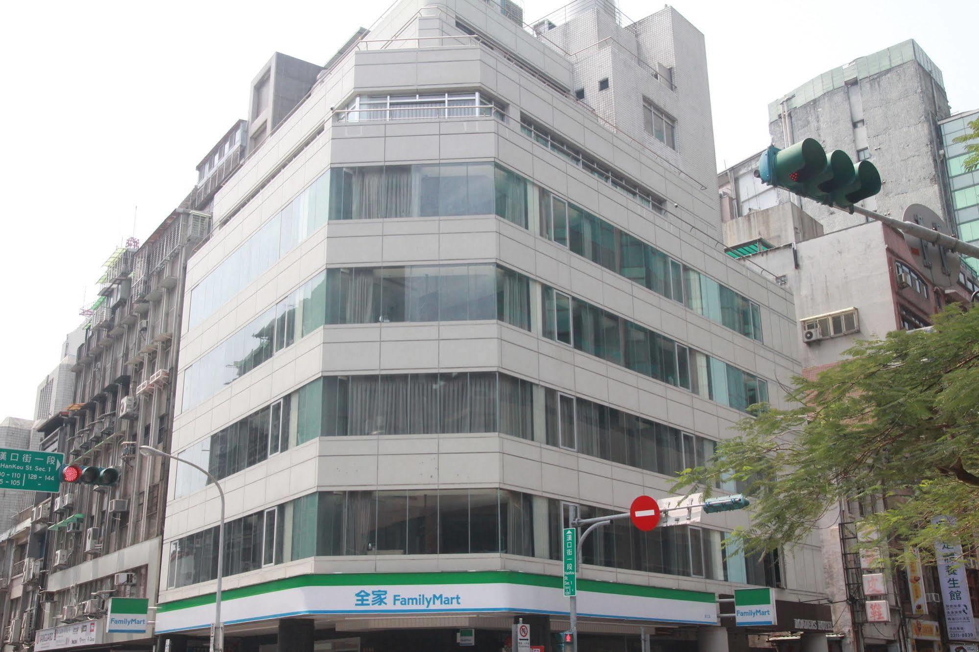 Hotel Roaders Zhonghua 3*