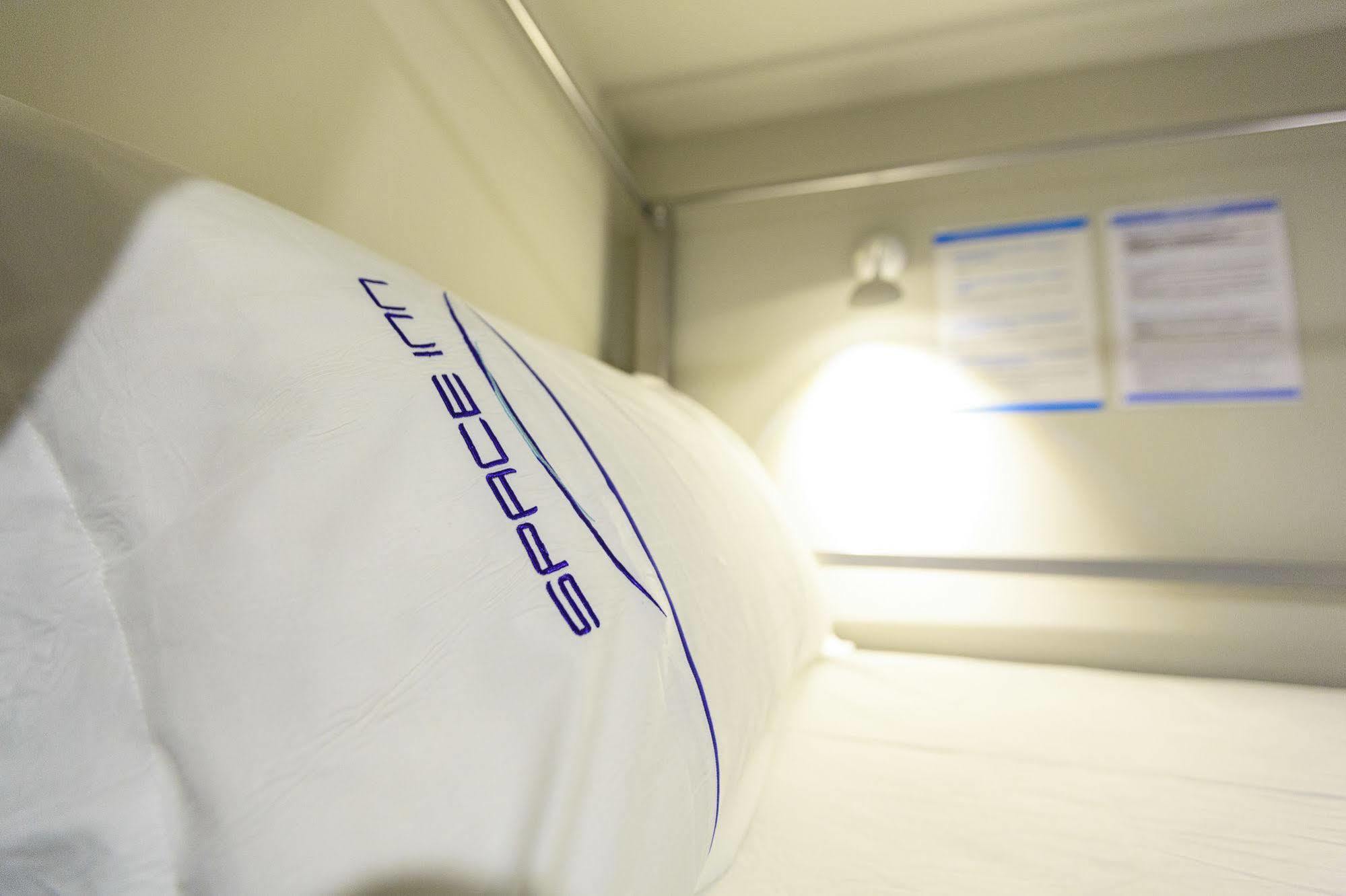 Space Xinyi Hostel *