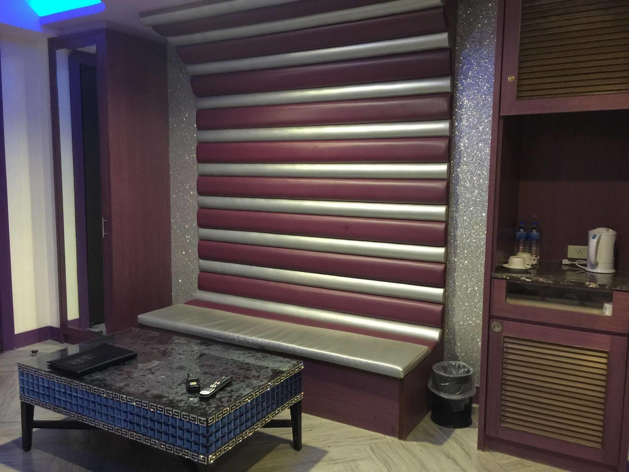 Discovery - Yanping Motel 3*