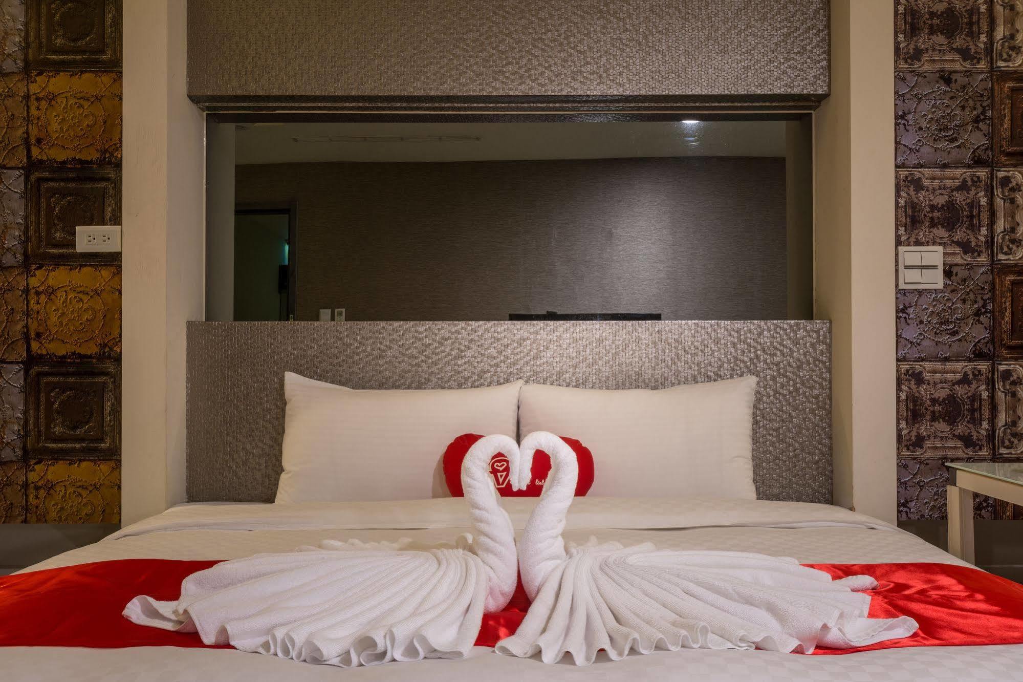 Hotel Sparkle Bridge