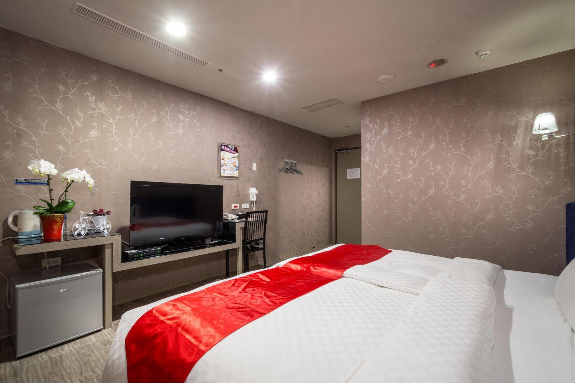 Sparkle Bridge Hotel