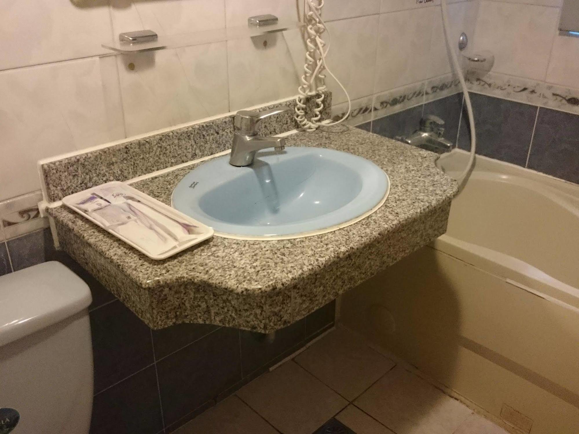 Pai Yueh Hotel 3*