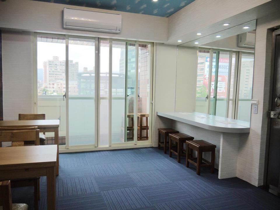 D.giraffe Your Space Taipei
