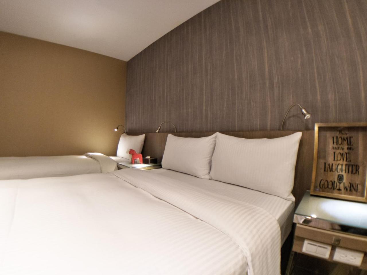 The West 3* Taipei