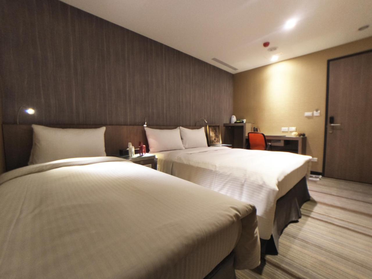Hotel The West 3*